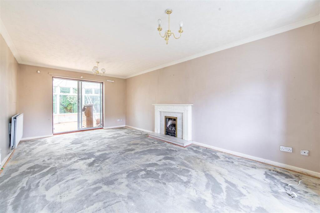 Daylesford Drive, Newcastle Upon Tyne, NE3 photo 3