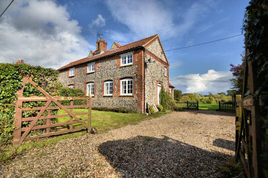 Main image of property: The Street, South Pickenham, PE37