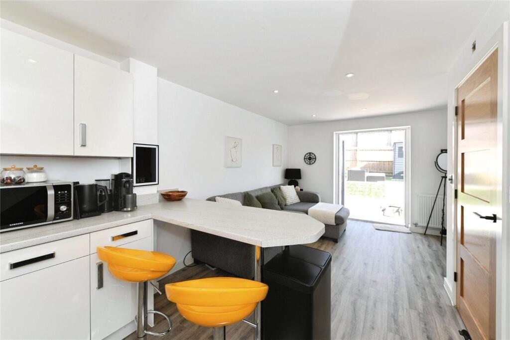 House in Plymouth - View 4
