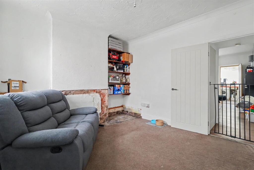 House in Mansfield, Ladybrook - View 3