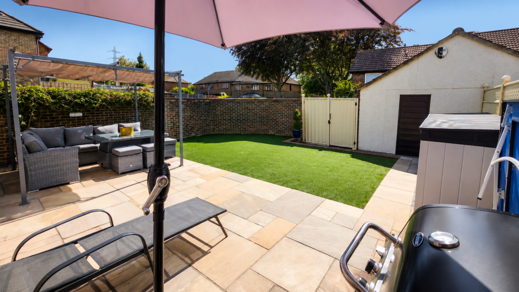 House in Dartford, Stone - View 4