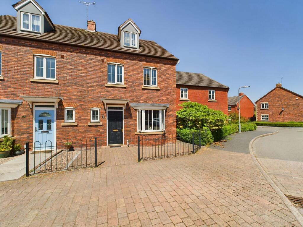 4-bed semi-detached on Ryder Drive, Telford, £250,000