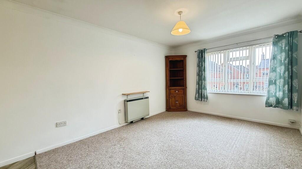 Apartment in Westbury, Wiltshire - View 3