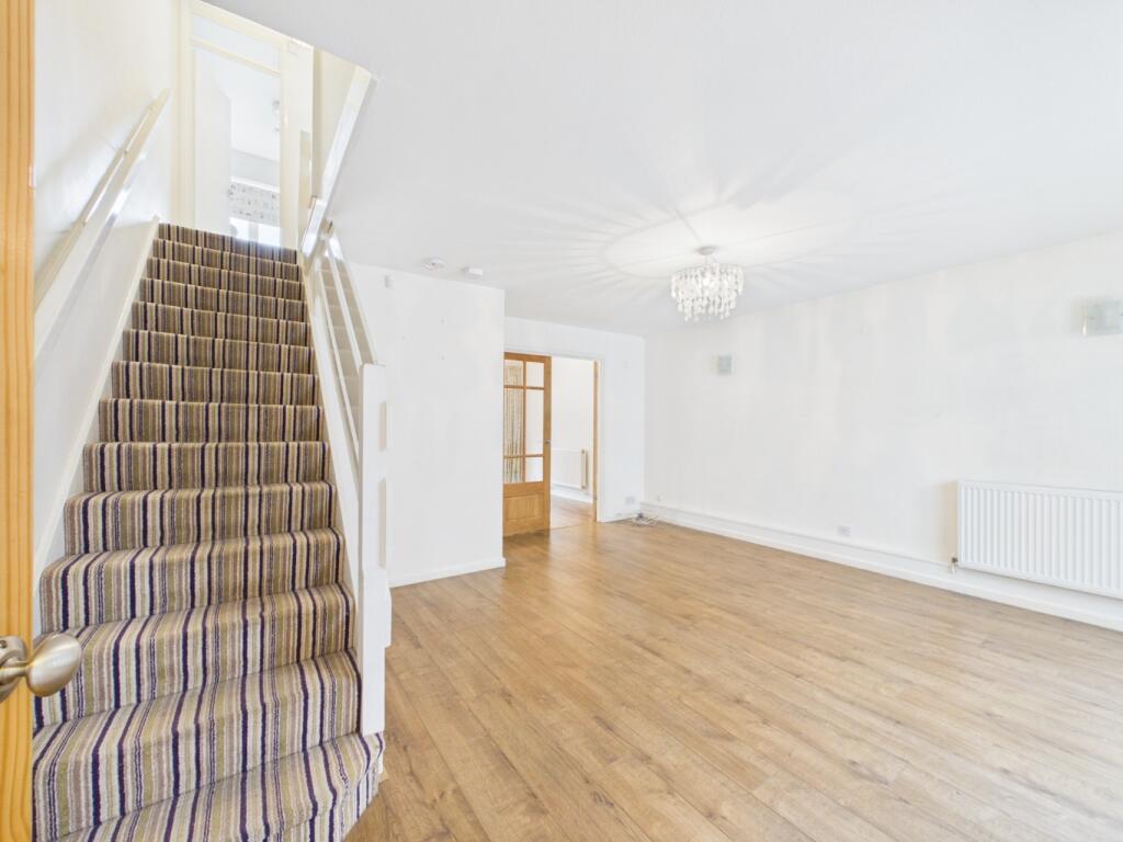 House in Croydon - View 3