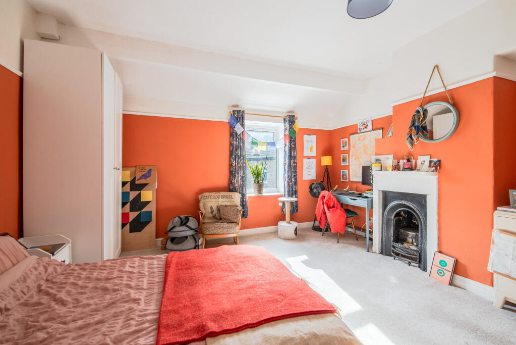 House in Bradford - View 4