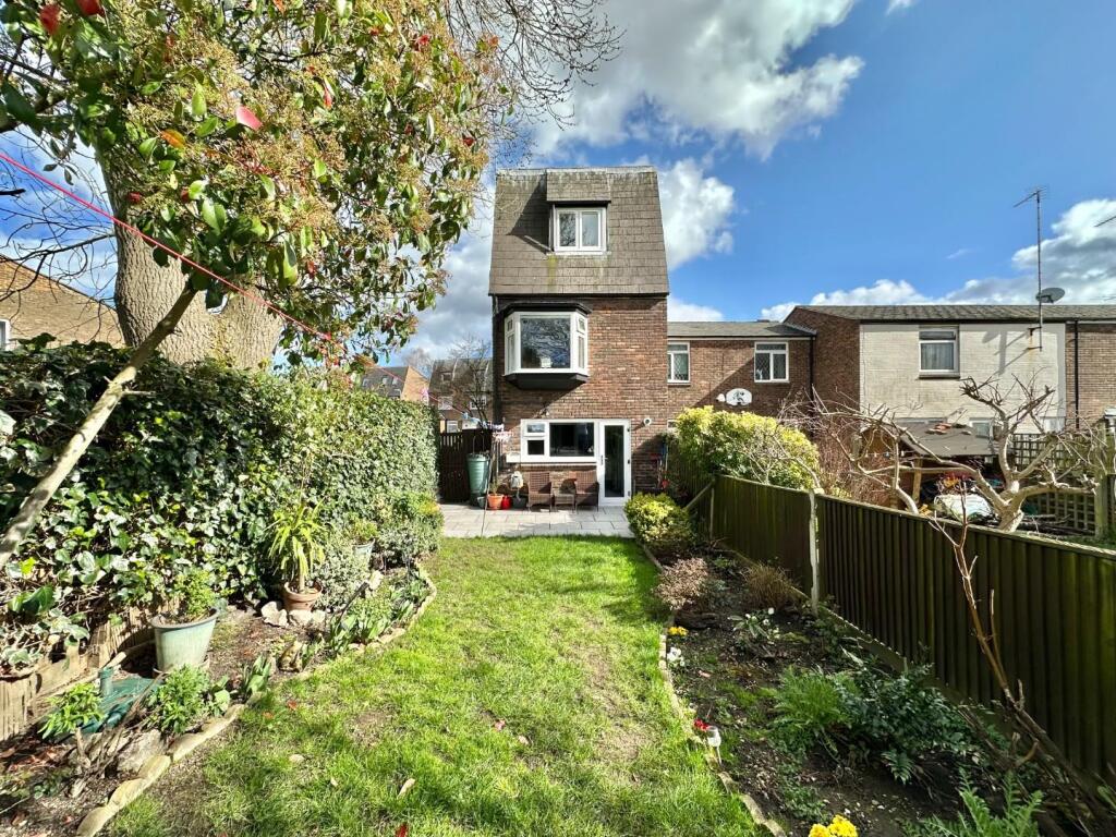 Main image of property: Lych Gate Walk, Hayes, Middlesex, UB3