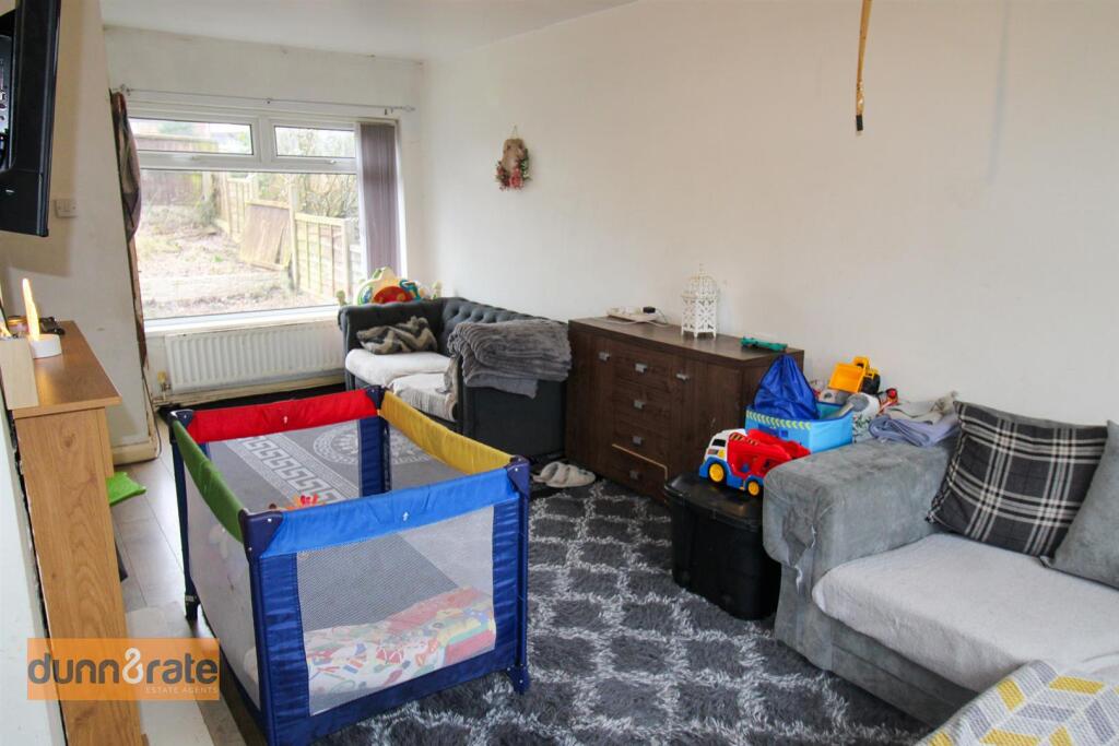 Barks Drive, Stoke-On-Trent photo 4