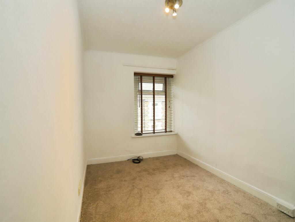 House in Pontypridd, Rhondda Cynon Taf - View 5