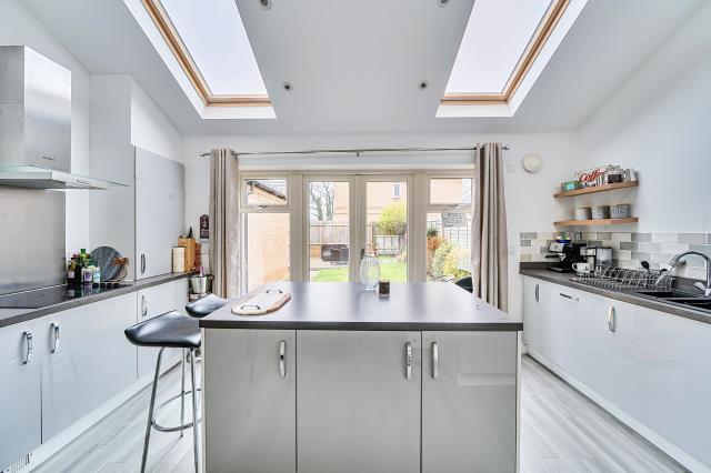 Tony Humphries Road, Banbury - View 6