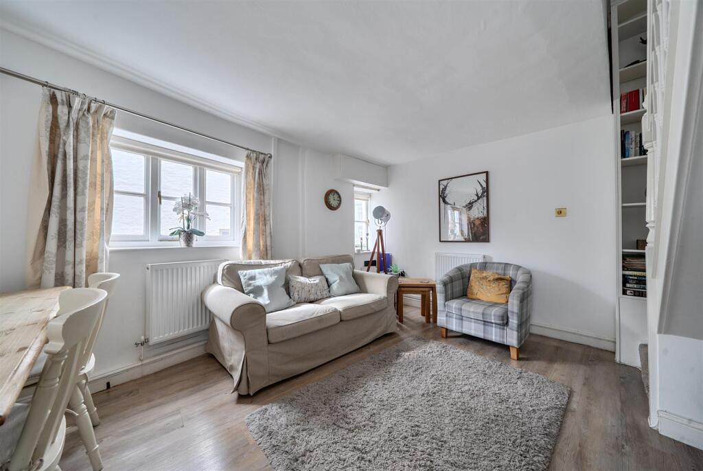 House in Taunton - View 3
