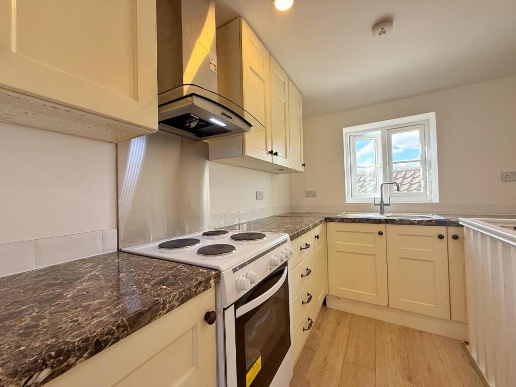 Apartment in Chelmsford - View 4
