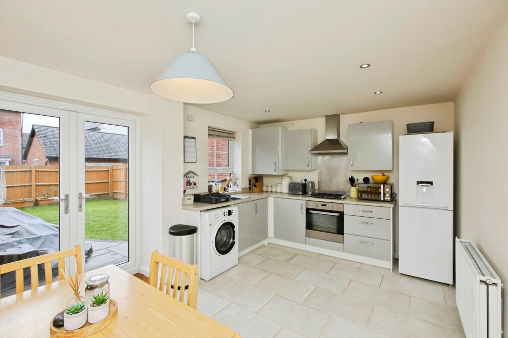 House in South Derbyshire, Highfields, Findern - View 3