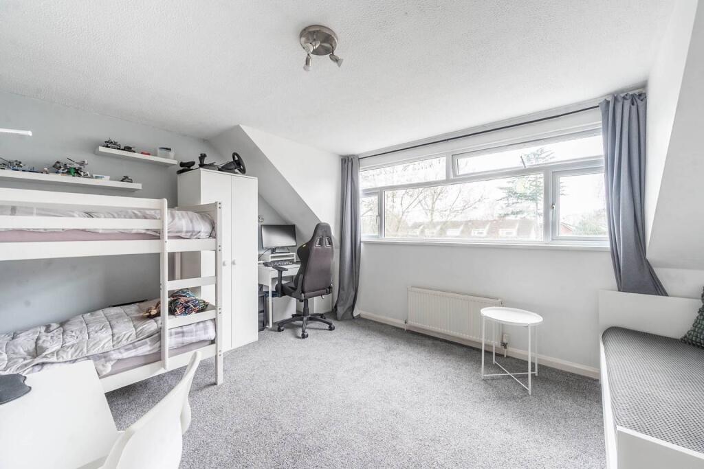 Main image of property: Cherrycroft Gardens, Pinner, HA5