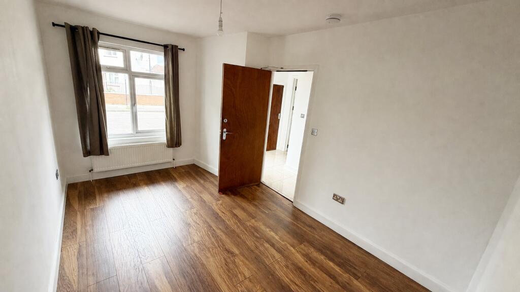 House in London - View 3