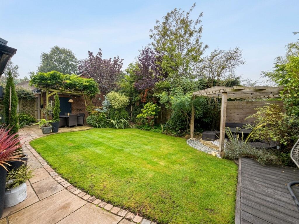 House in Willaston, Blakelow - View 4