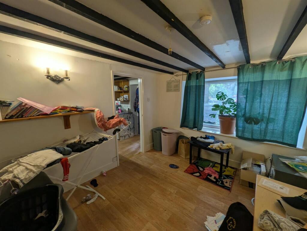 Apartment in Bath, Twerton - View 4