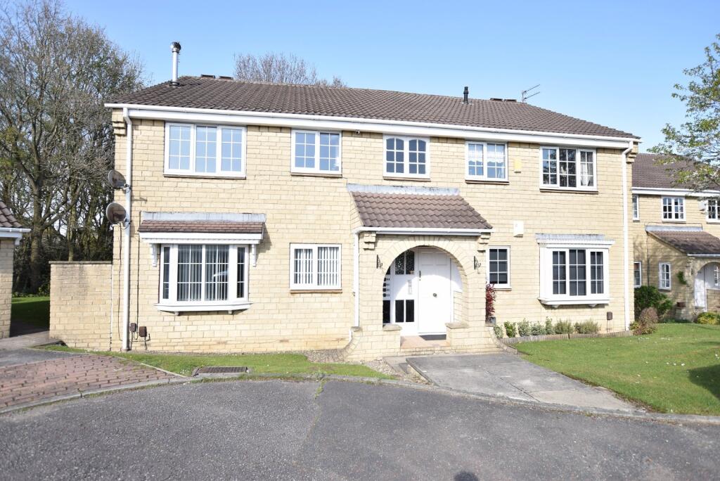 Main image of property: Oakdene Drive, Leeds, West Yorkshire