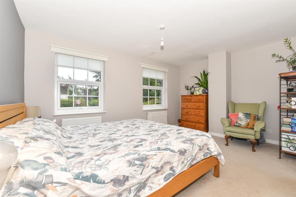 House in Tonbridge - More