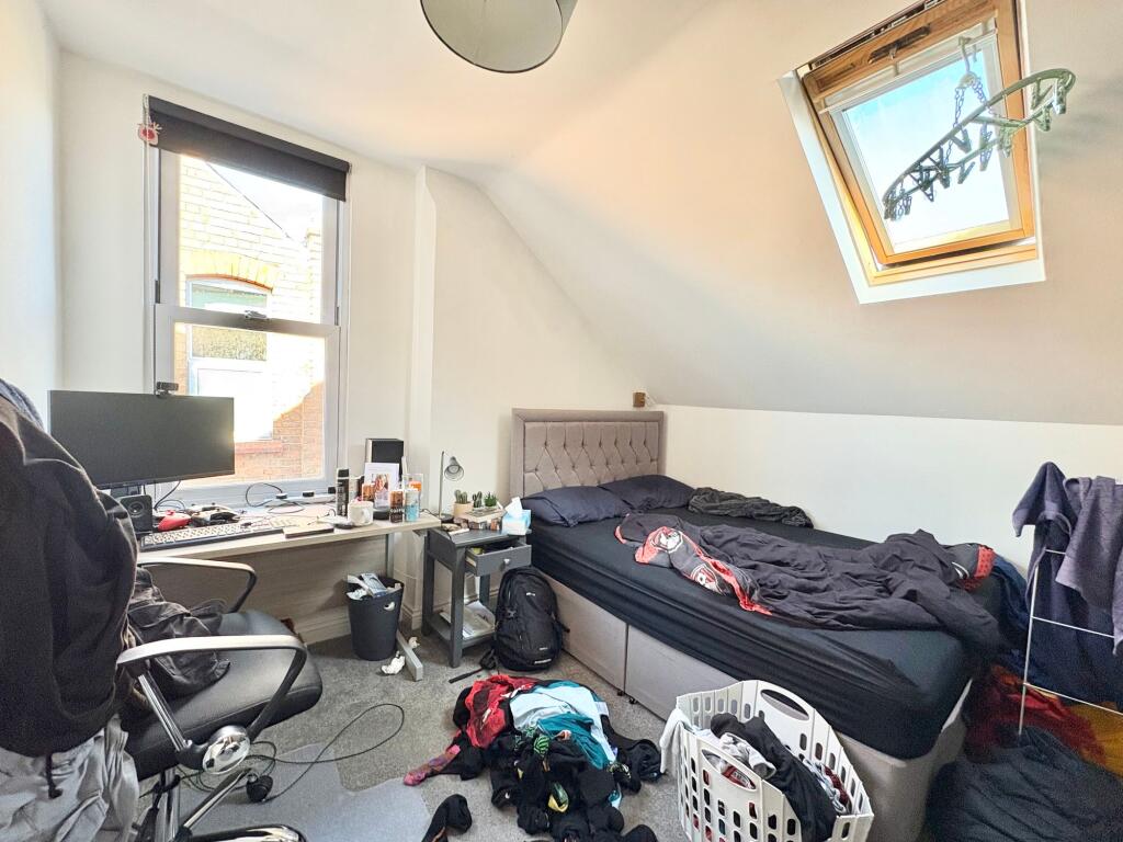 House in Rushcliffe, West Bridgford - More
