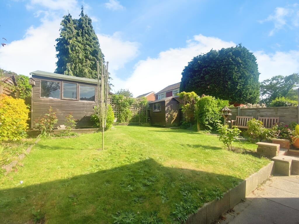 House in Southampton - More