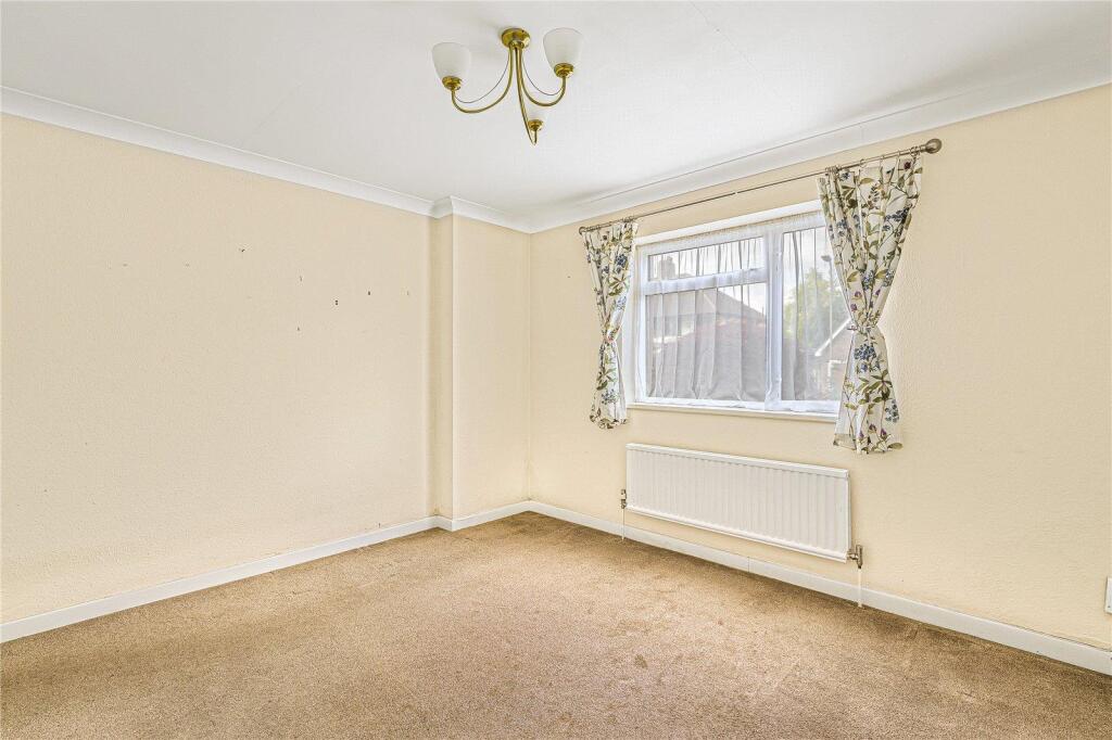 House in Bromley - More