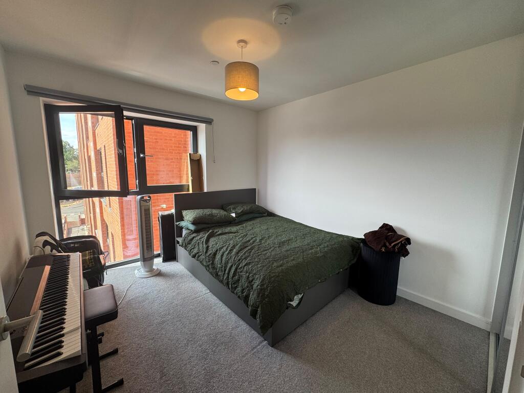 Apartment in Derby - View 5