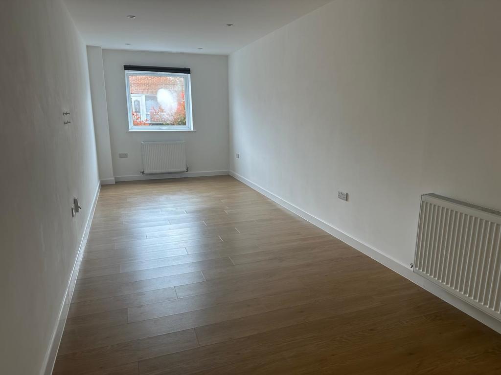 Apartment in Eastleigh, Hound - More