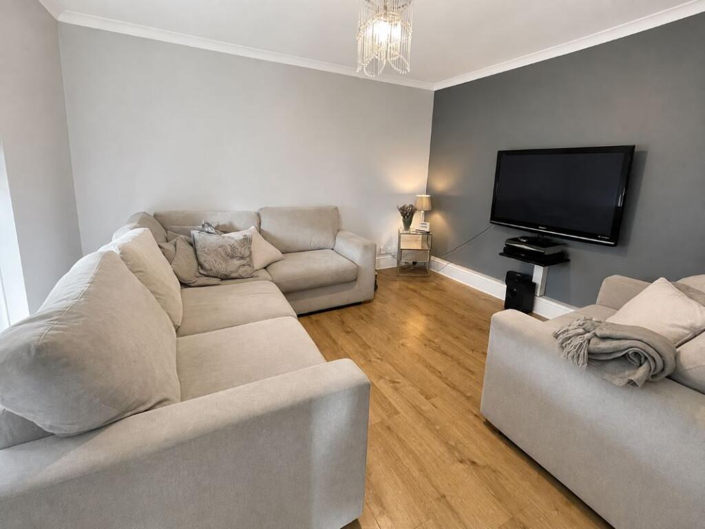 House in Pwll, Sandy, Llanelli Rural - View 5