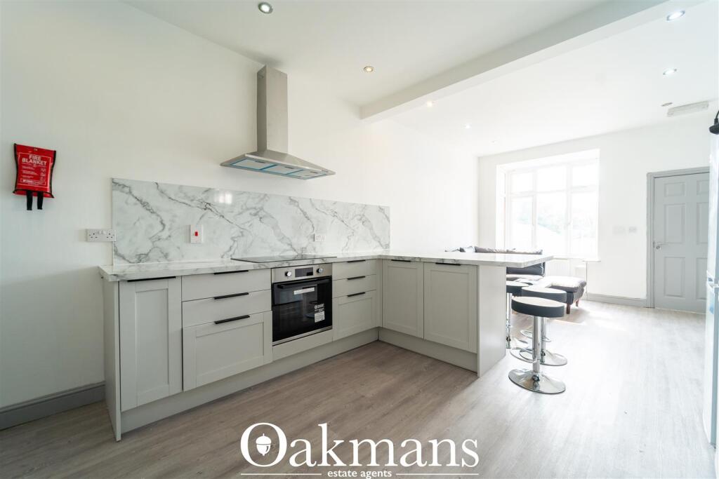 6 bedroom house for rent