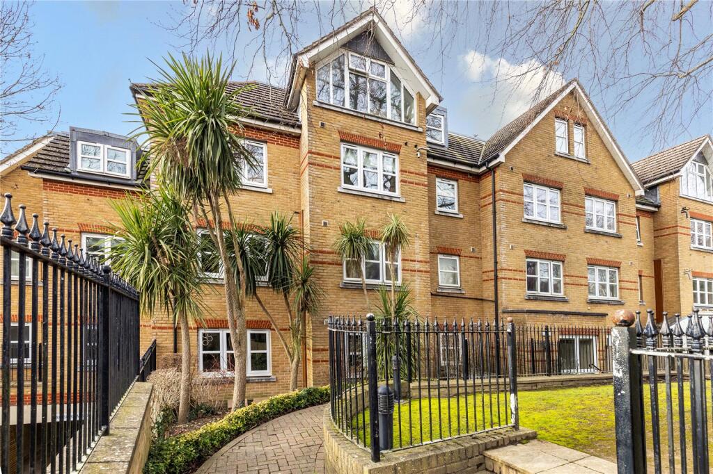 Main image of property: Birdhurst Road, South Croydon, CR2