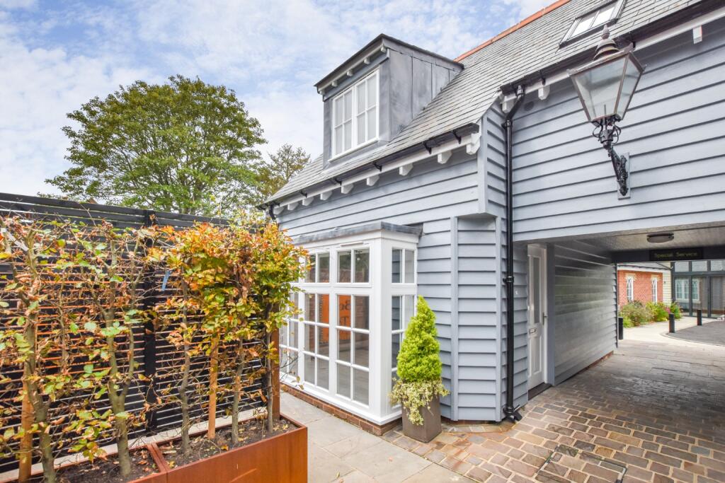 2-bed semi-detached on Brights Path, High Street, Maldon, £270,000