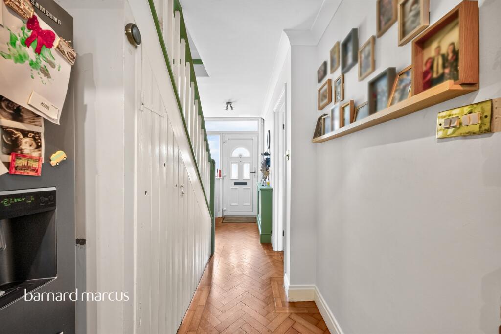Garlands Road, Redhill - View 3