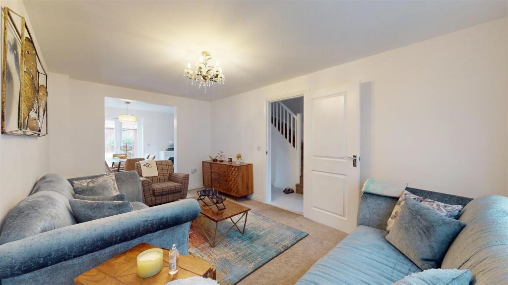 House in Milton Keynes, Broughton Gate, Broughton and Milton Keynes - View 3