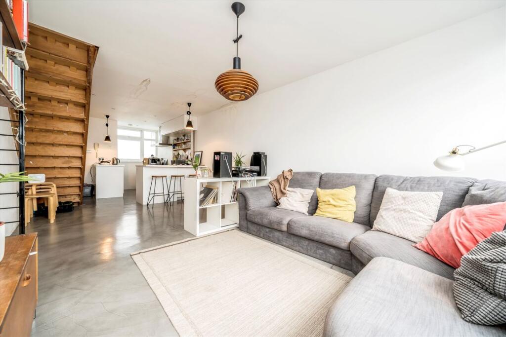 Apartment in London - View 5