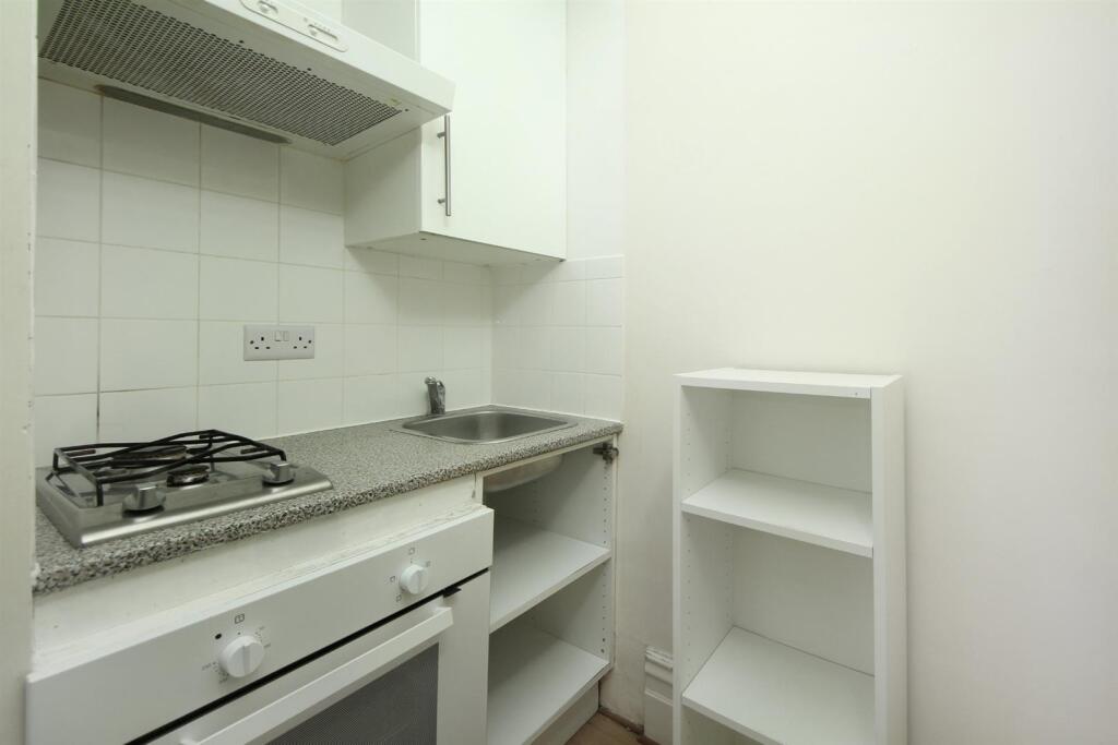 Apartment in London - View 2