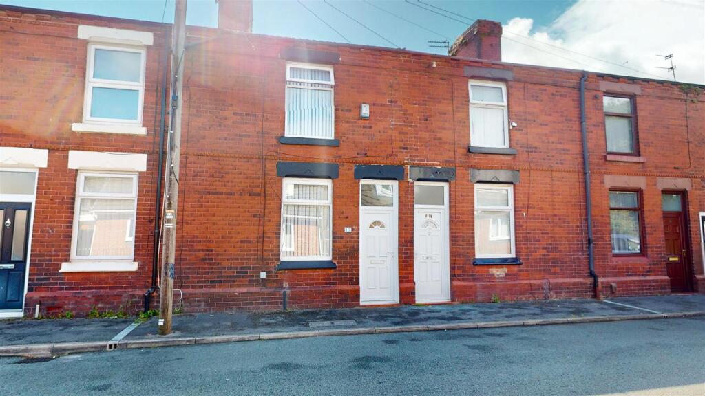 2-bed terraced on Garnet Street, St. Helens, £120,000