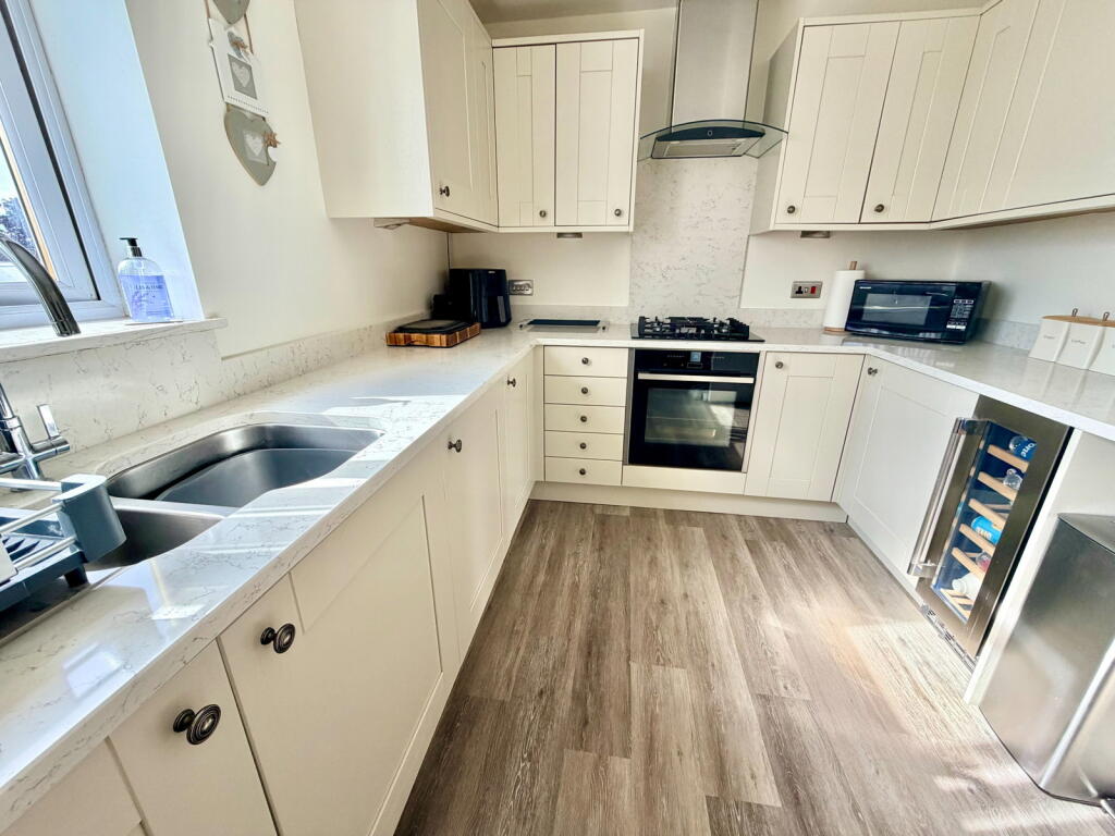 Apartment in Sheffield, Ecclesfield - View 4