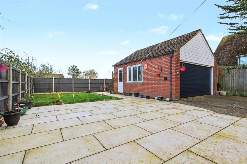 Wangford Road, Reydon, Southwold, Suffolk, IP18 photo 3