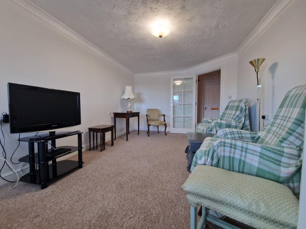 Apartment in Portsmouth, Southsea - View 5
