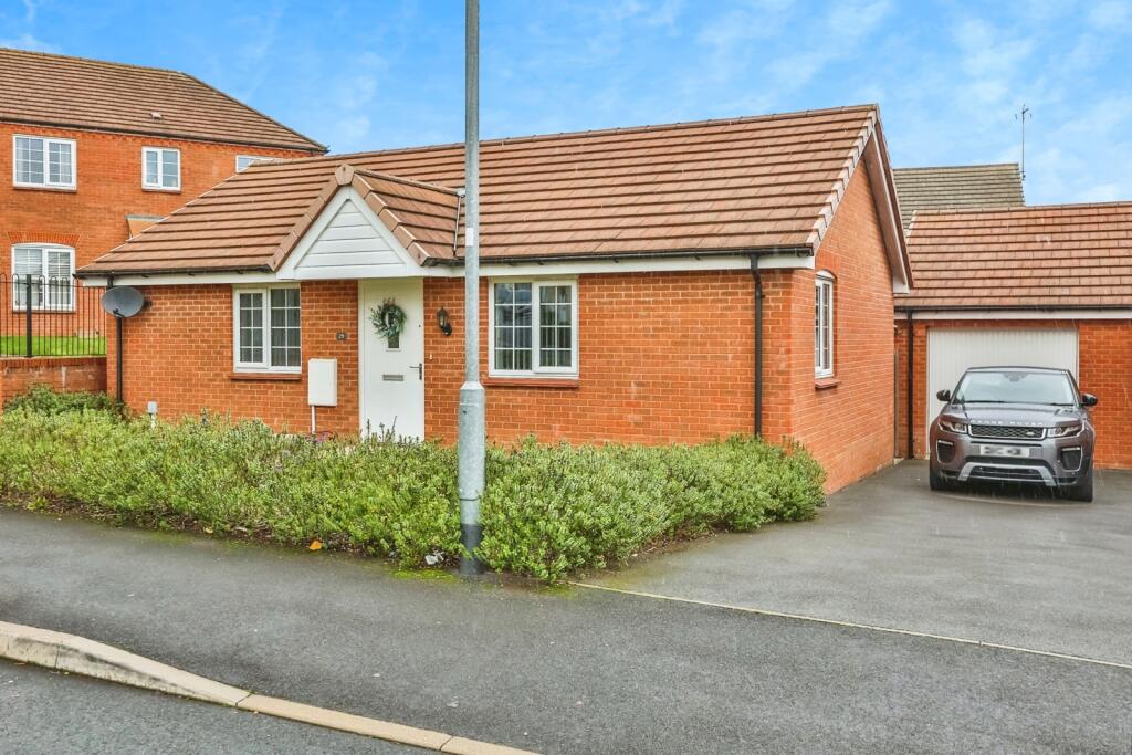 Main image of property: Linnet Drive, Rainworth, Mansfield, Nottinghamshire, NG21