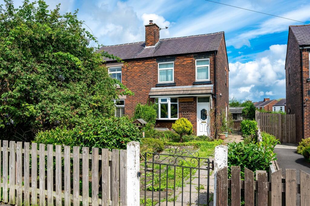 2-bed semi-detached on Tracks Lane, Billinge, Wigan, Greater Manchester. WN5 7BL, £160,000