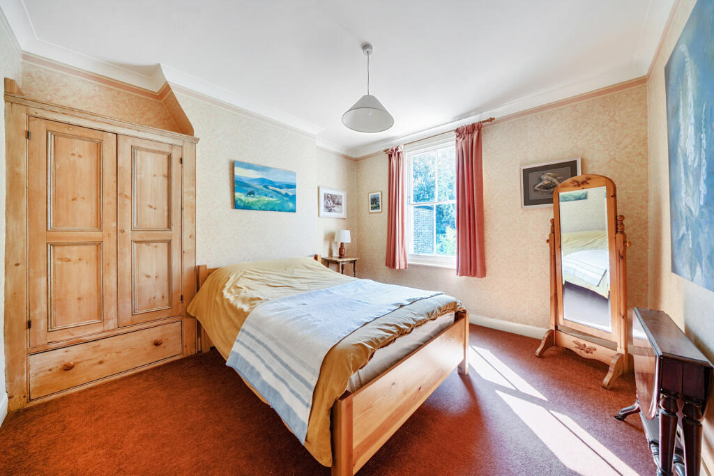 House in London - View 5
