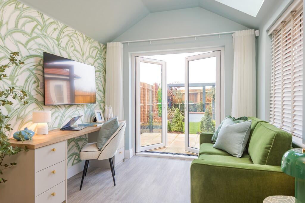 Off Watsham Place, Colchester Road, Wivenhoe, Colchester, CO79WP - View 5
