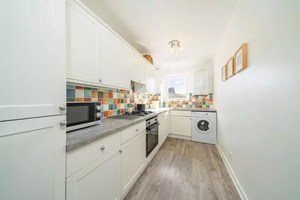 Apartment in Kirkcaldy - View 5