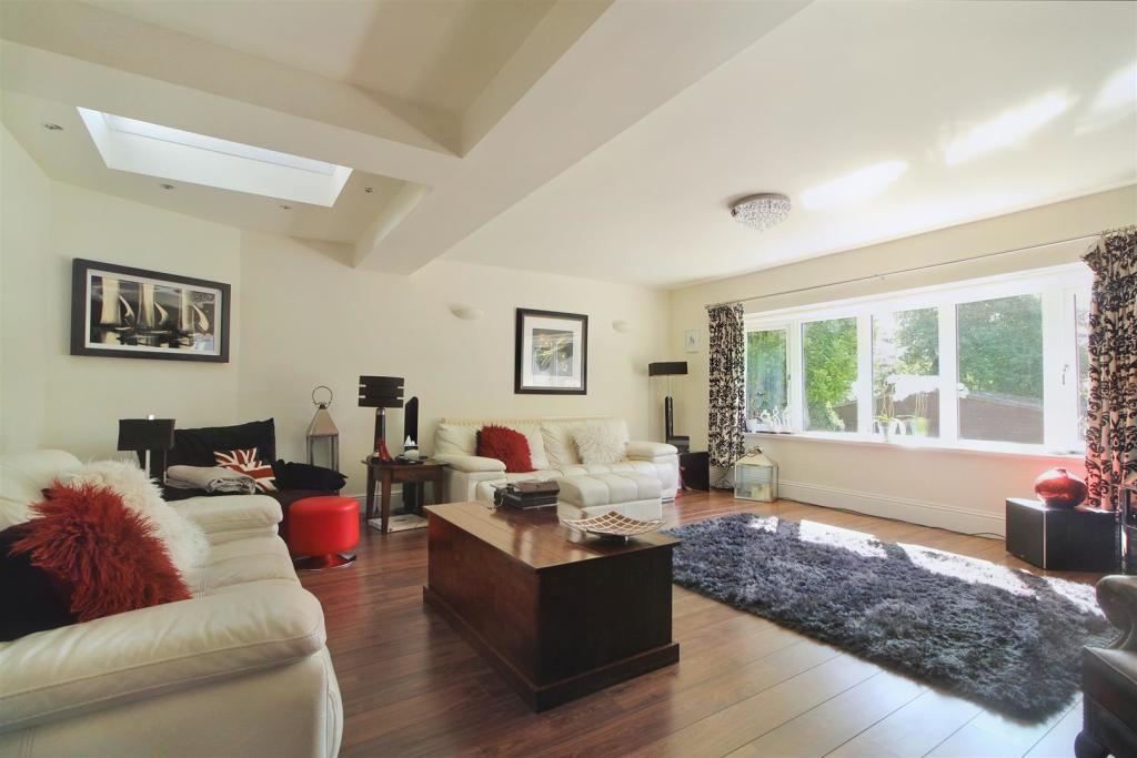 Wood Nook, Denby Dale, Huddersfield, HD8 8RR photo 4