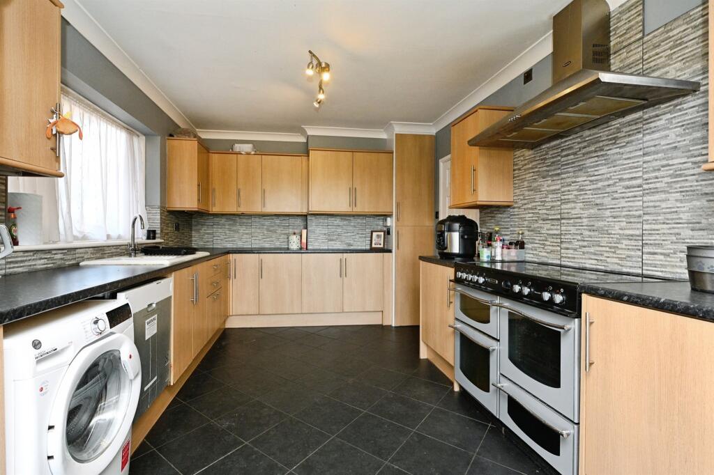 Listers Road, Upwell, Wisbech photo 2