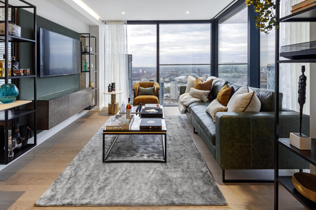 Main image of property: South Quay Plaza, Canary Wharf, E14