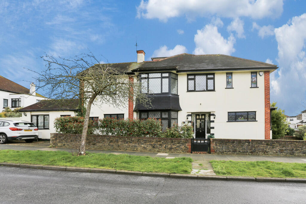 Main image of property: Cottesmore Gardens, Leigh-on-sea, SS9