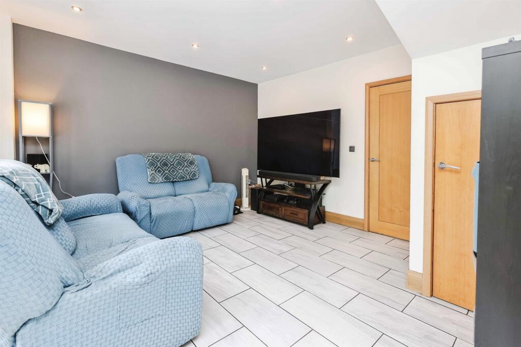 House in Birmingham, Ridgacre - View 5