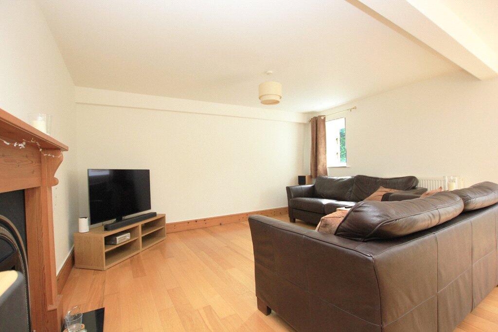 30 Hainsworth Road, Silsden, BD20 0NB photo 4